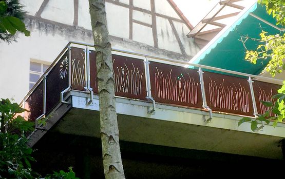 Terrassengeländer aus Cortenstahl